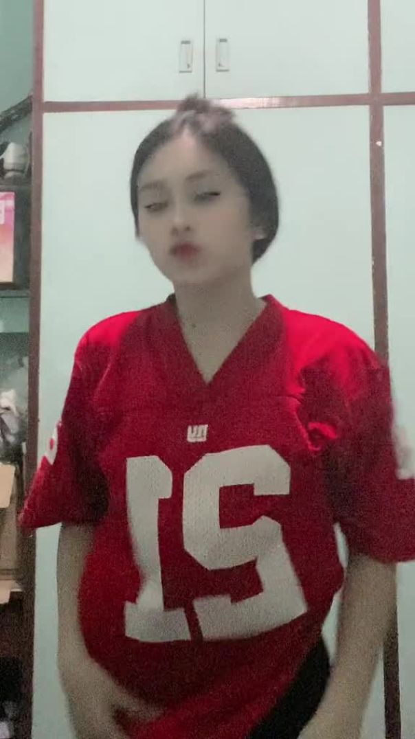 v0f025gc0000cfe3uo3c77u28m55q8ag